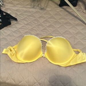 Victoria's Secret Yellow T-Shirt Bra with Underwire Support